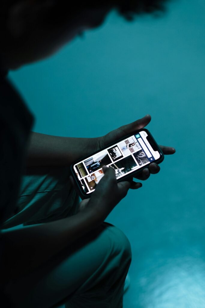 Social Media Addiction 13 Beawareofmecom Social Media Addiction Long Term Strategies for Regaining Balance