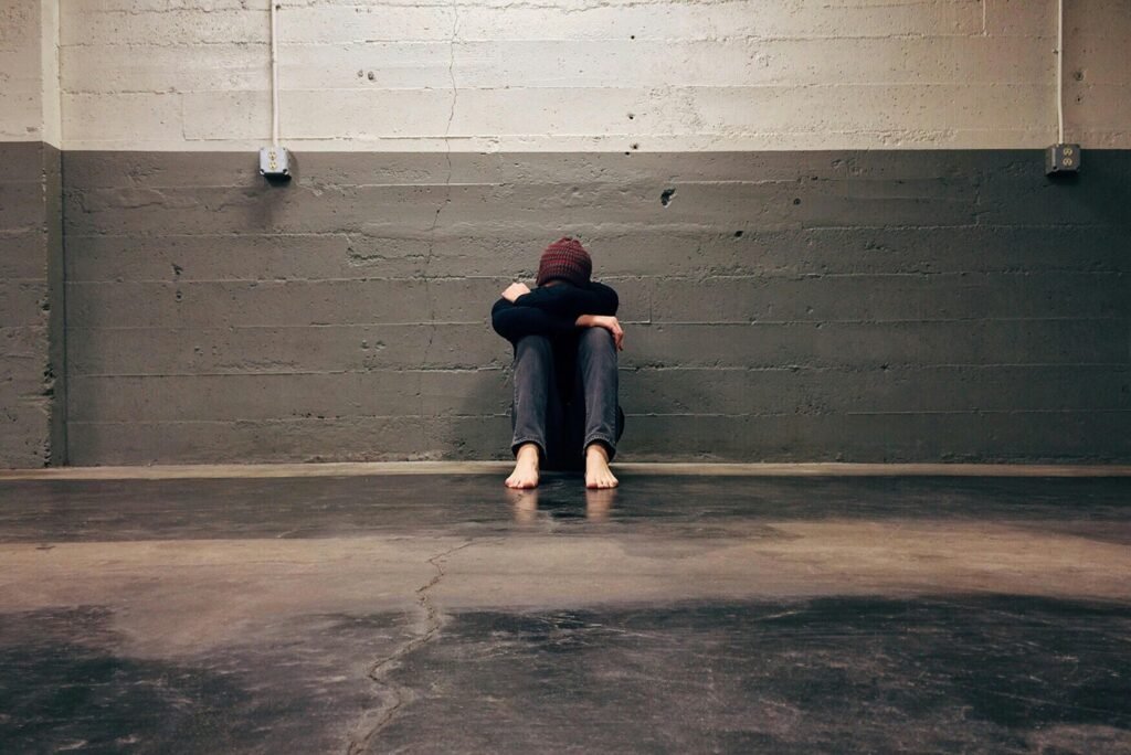 pexelspixabay236151 Beawareofmecom How to Recognize and Manage Anxiety Symptoms in Daily Life