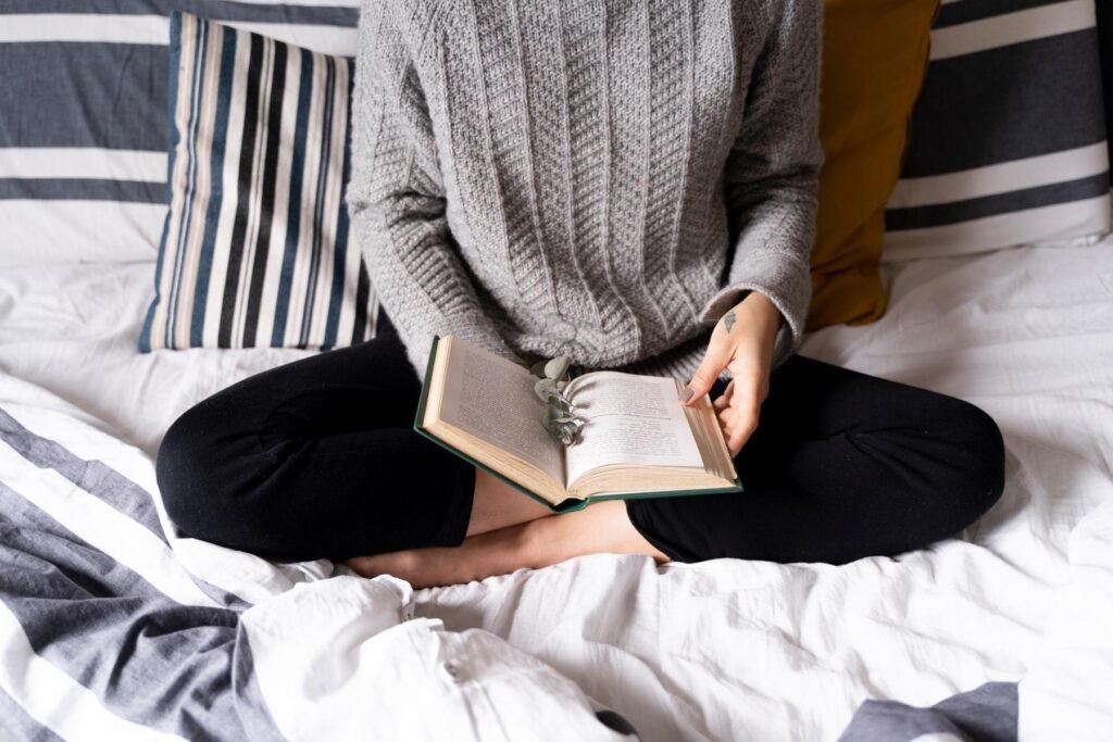 Create a Relaxing Nighttime Routine Beawareofmecom How to Stop Overthinking Simple Techniques for Anxiety Relief