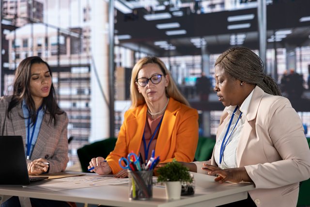 Corporate leaders share insights demonstrating powerful collaboration Beawareofmecom Supportive Work Environment